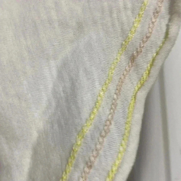 Grey State cream tee shirt top - Picture 3 of 11